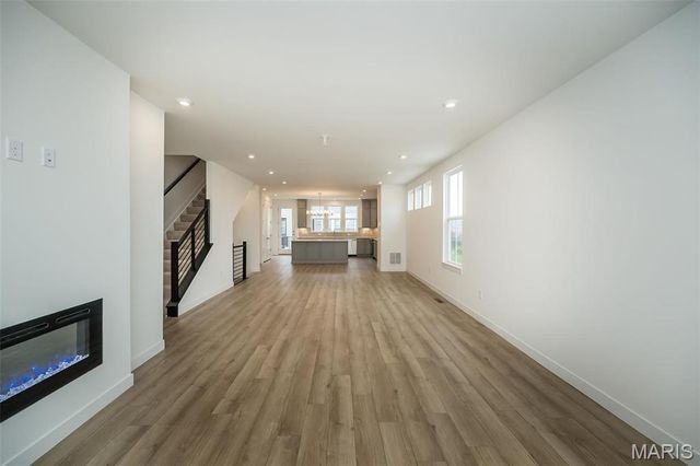 8904 Gateway Circle 41-808, Richmond Heights, MO 63144