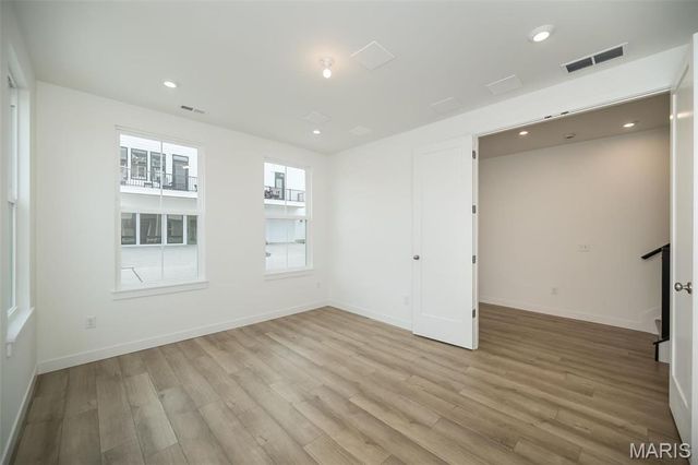 8904 Gateway Circle 41-808, Richmond Heights, MO 63144