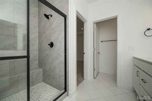 8904 Gateway Circle 41-808, Richmond Heights, MO 63144