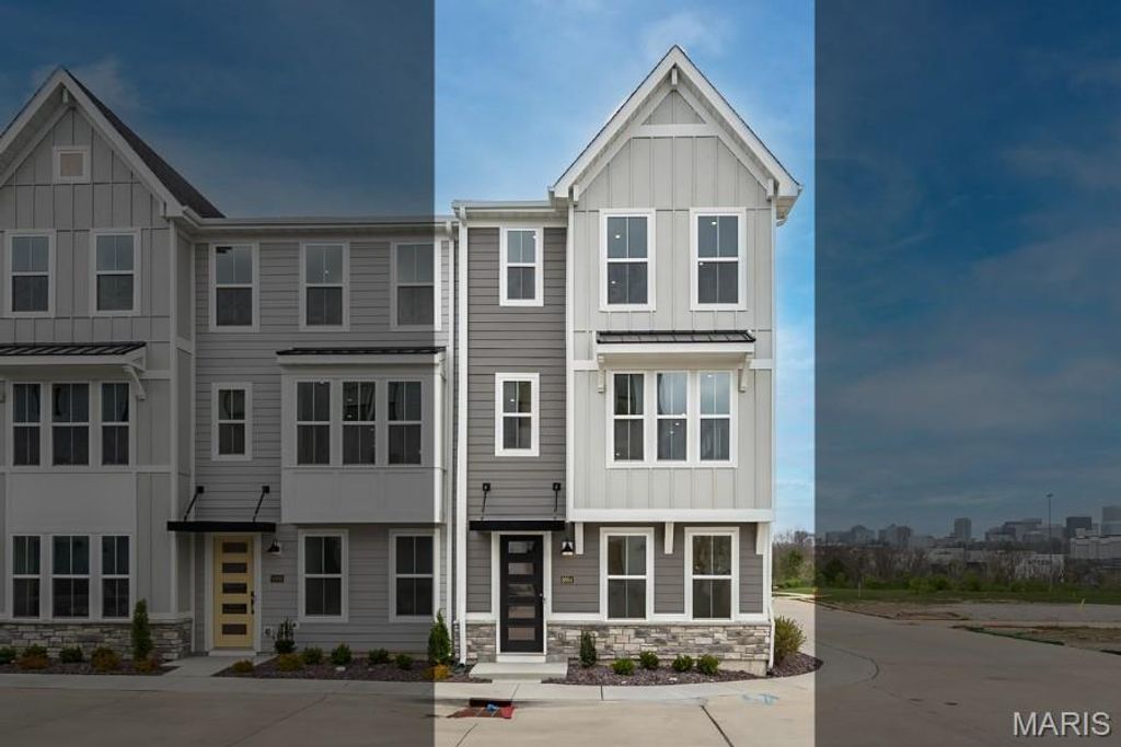 8904 Gateway Circle 41-808, Richmond Heights, MO 63144