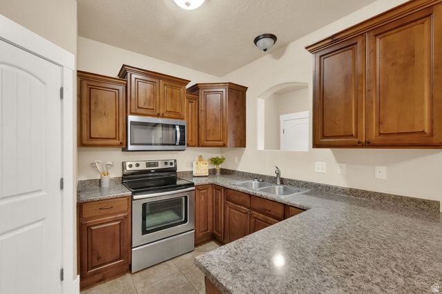 1948 N CREST RD, Saratoga Springs, UT 84045