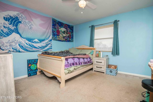 748 Crestview Circle, Lenoir City, TN 37772