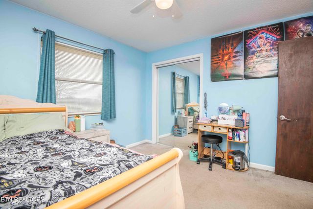 748 Crestview Circle, Lenoir City, TN 37772