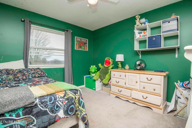 748 Crestview Circle, Lenoir City, TN 37772