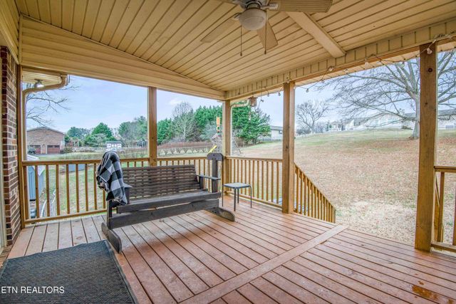 748 Crestview Circle, Lenoir City, TN 37772