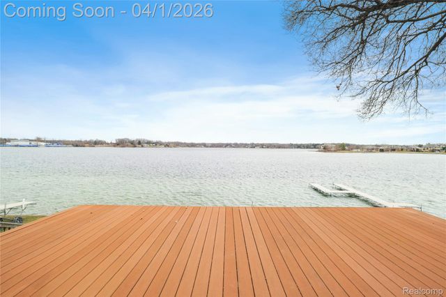 15195 Marl Drive, Fenton Charter Township, MI 48451