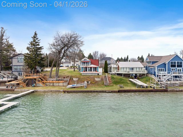 15195 Marl Drive, Fenton Charter Township, MI 48451