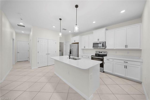 4177 bloomfield ST, Fort Myers, FL 33916