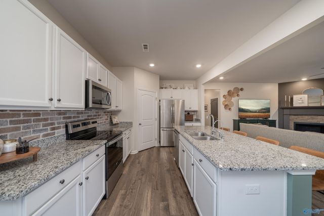 121 Derbyshire Drive, New Market, AL 35761