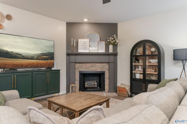 121 Derbyshire Drive, New Market, AL 35761