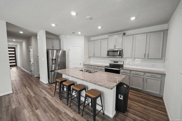 3037 BERINGER BLVD, Schertz, TX 78154