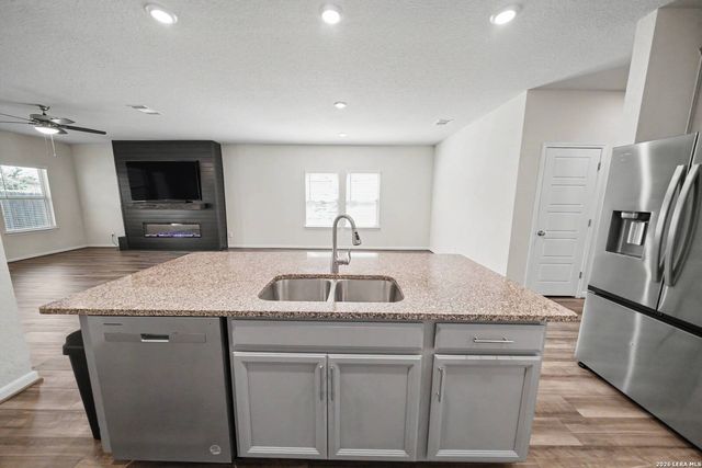 3037 BERINGER BLVD, Schertz, TX 78154