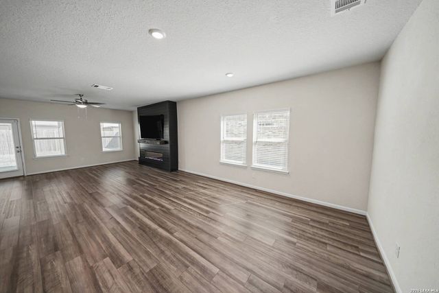 3037 BERINGER BLVD, Schertz, TX 78154