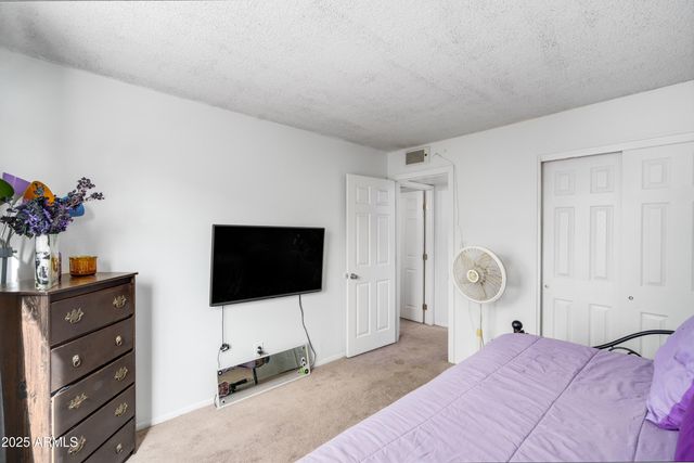 1032 E REDFIELD Road, Tempe, AZ 85283