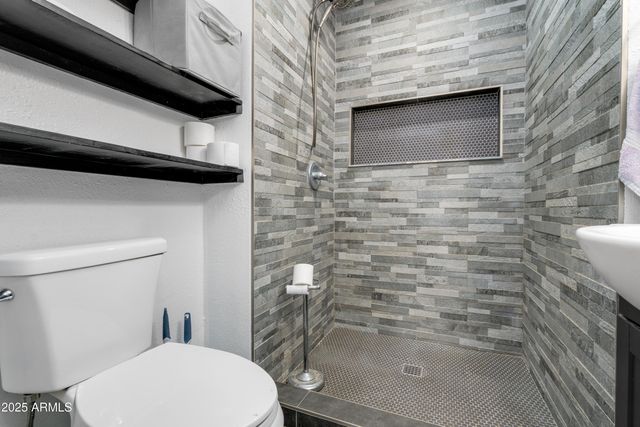 1032 E REDFIELD Road, Tempe, AZ 85283