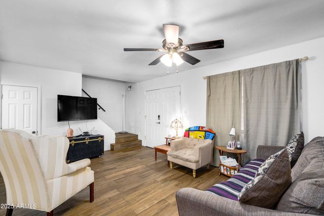 1032 E REDFIELD Road, Tempe, AZ 85283