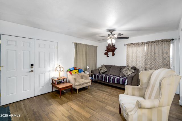 1032 E REDFIELD Road, Tempe, AZ 85283