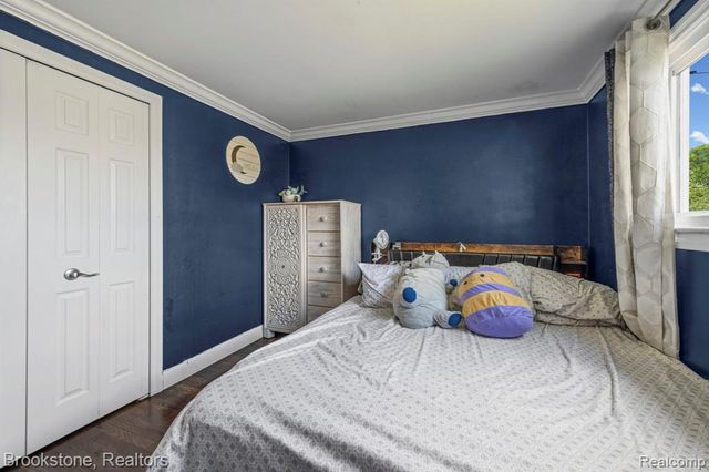 31758 Eiffel Avenue, Warren, MI 48088