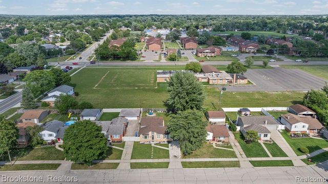 31758 Eiffel Avenue, Warren, MI 48088