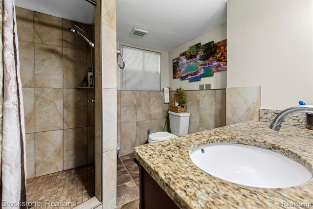 31758 Eiffel Avenue, Warren, MI 48088