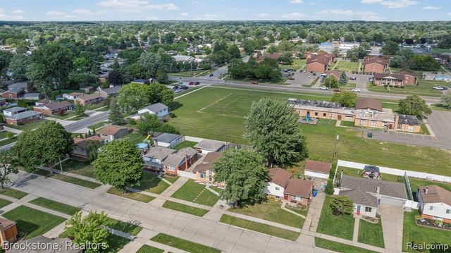 31758 Eiffel Avenue, Warren, MI 48088