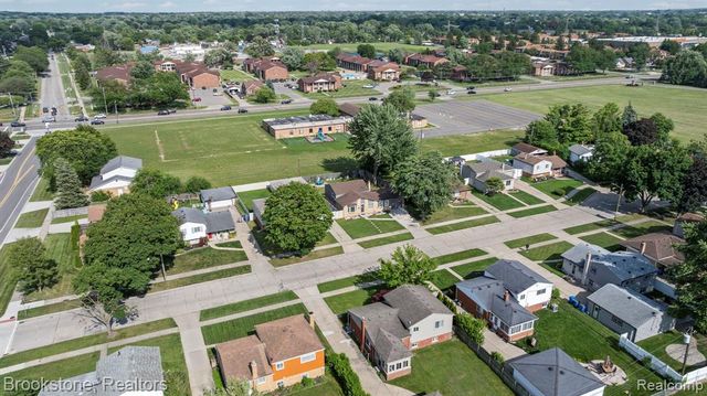 31758 Eiffel Avenue, Warren, MI 48088