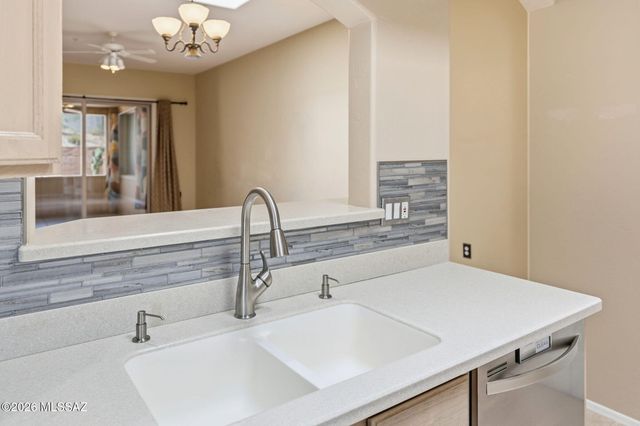 2340 S Orchard View Drive, Green Valley, AZ 85614