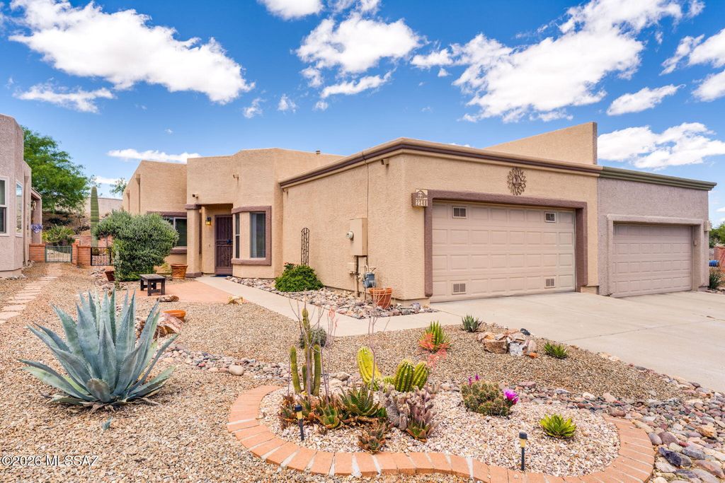 2340 S Orchard View Drive, Green Valley, AZ 85614