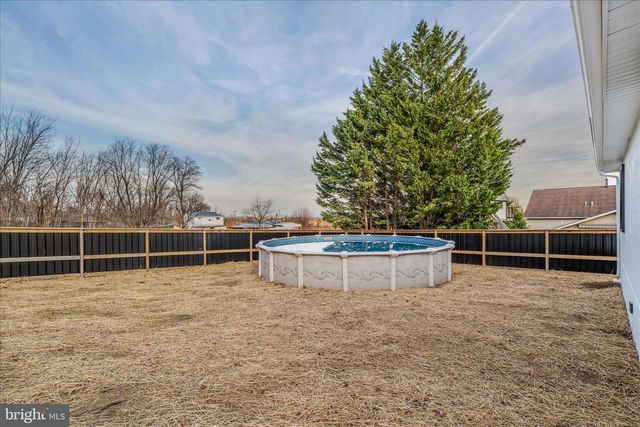 3032 DRY RUN RD, Martinsburg, WV 25403