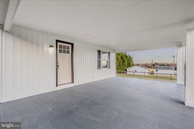 3032 DRY RUN RD, Martinsburg, WV 25403