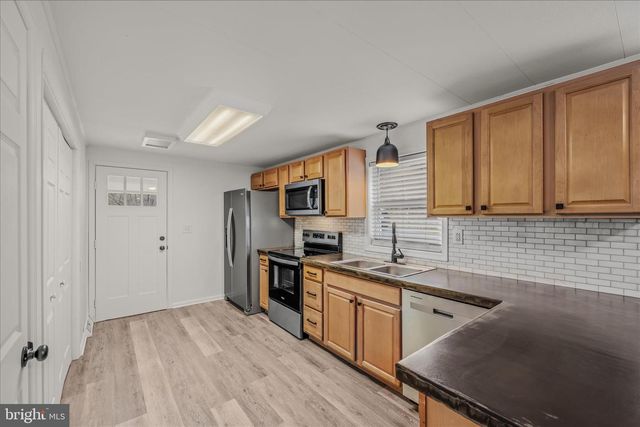 3032 DRY RUN RD, Martinsburg, WV 25403