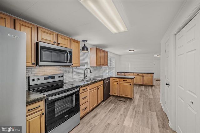 3032 DRY RUN RD, Martinsburg, WV 25403