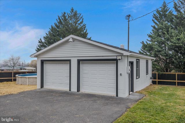 3032 DRY RUN RD, Martinsburg, WV 25403