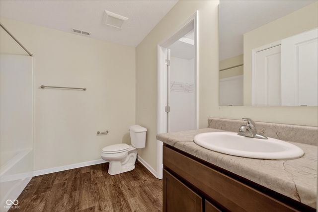 10828 Penwell Way, Indianapolis, IN 46235