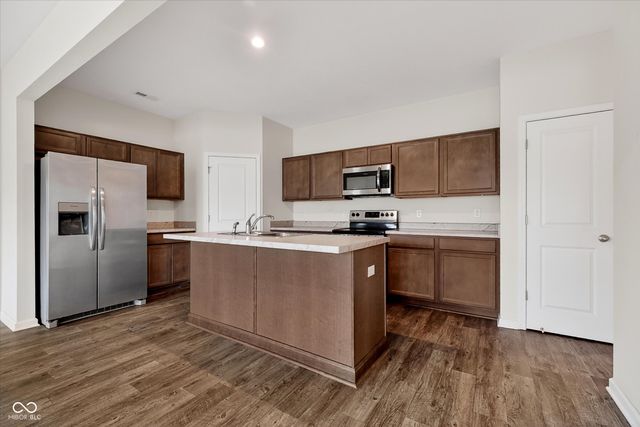 10828 Penwell Way, Indianapolis, IN 46235