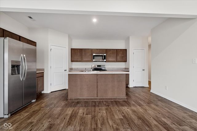 10828 Penwell Way, Indianapolis, IN 46235