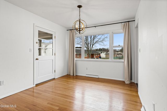 5 Hadden Lane, Troy, NY 12180