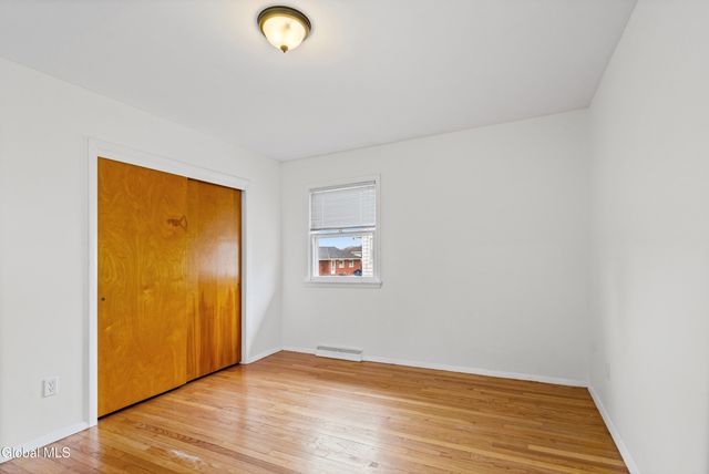 5 Hadden Lane, Troy, NY 12180