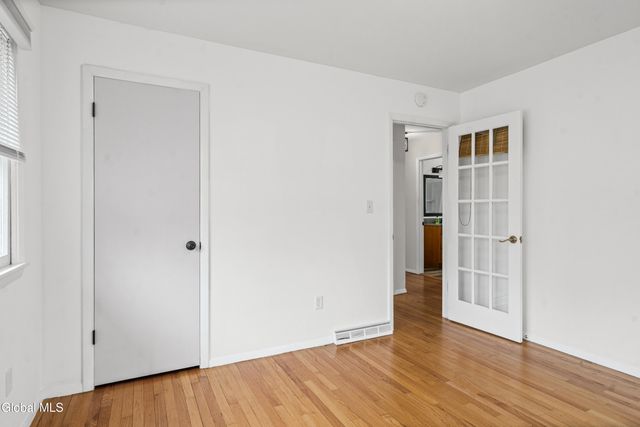 5 Hadden Lane, Troy, NY 12180