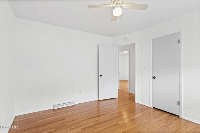 5 Hadden Lane, Troy, NY 12180