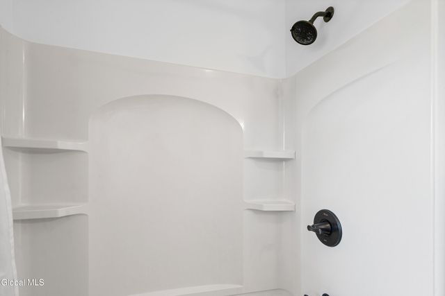 5 Hadden Lane, Troy, NY 12180