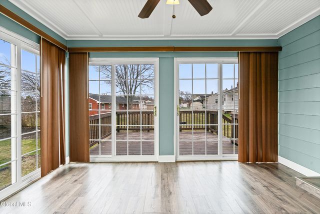 5 Hadden Lane, Troy, NY 12180