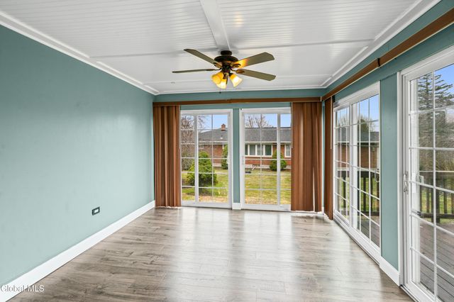 5 Hadden Lane, Troy, NY 12180