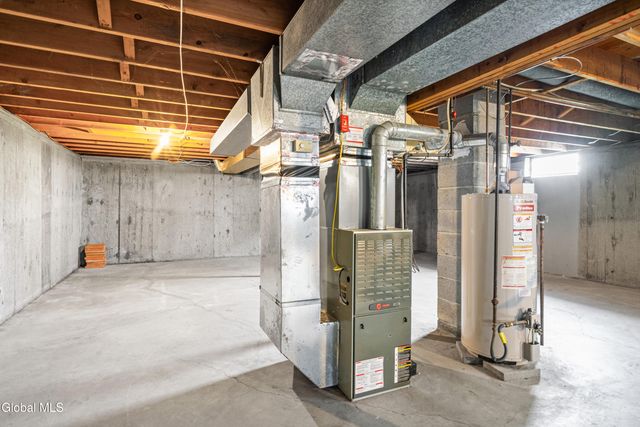 5 Hadden Lane, Troy, NY 12180