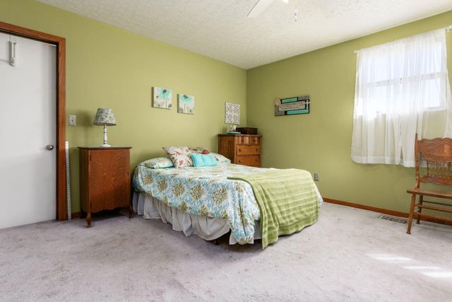 5834 Stoneshead Court, Westerville, OH 43081