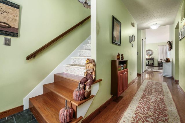 5834 Stoneshead Court, Westerville, OH 43081