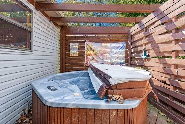 5834 Stoneshead Court, Westerville, OH 43081