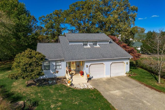 5834 Stoneshead Court, Westerville, OH 43081