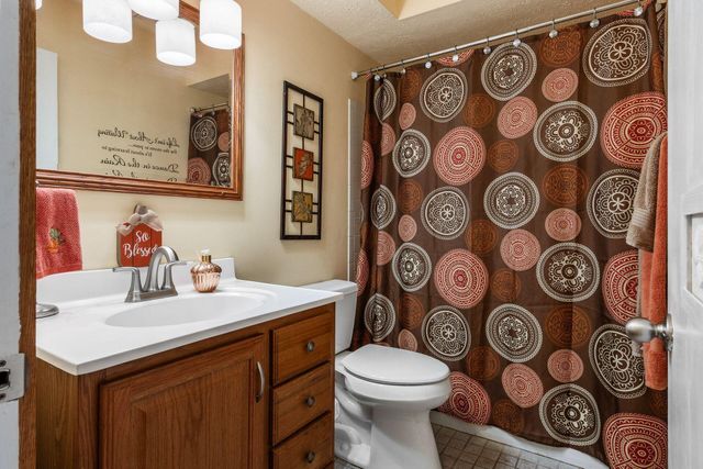 5834 Stoneshead Court, Westerville, OH 43081