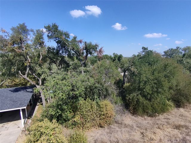 2117 Kingsdale Drive, Fort Worth, TX 76119